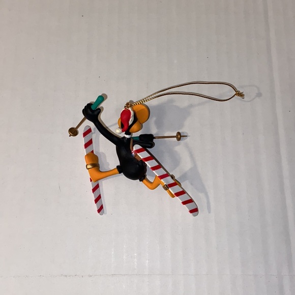 Vintage Looney Tunes Warner Bros. Matrix Daffy Duck Skiing Christmas Ornament - Picture 8 of 9
